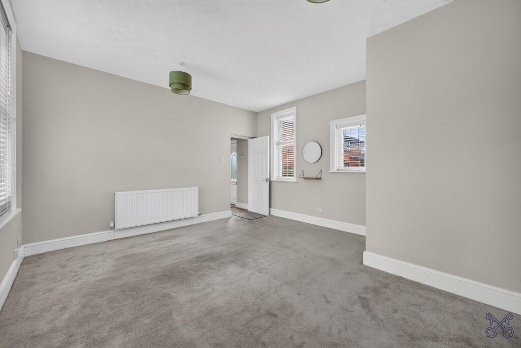 House in Worcester - View 4