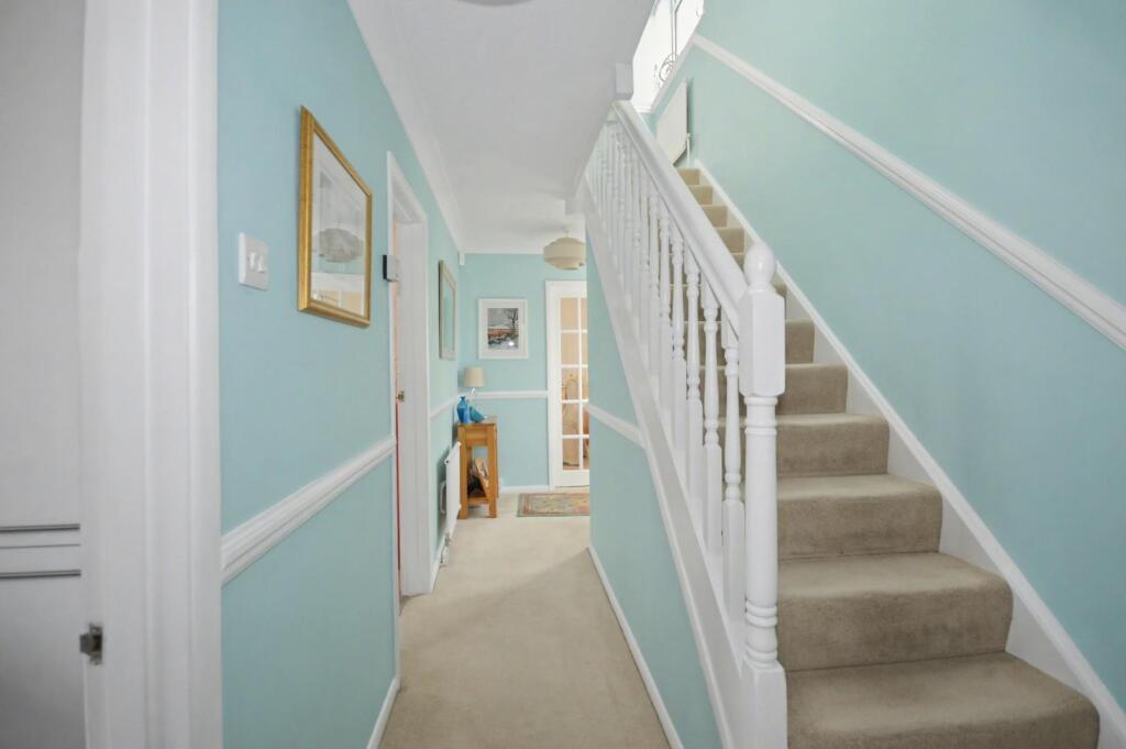 Park Street, Earls Barton, Northampton - More