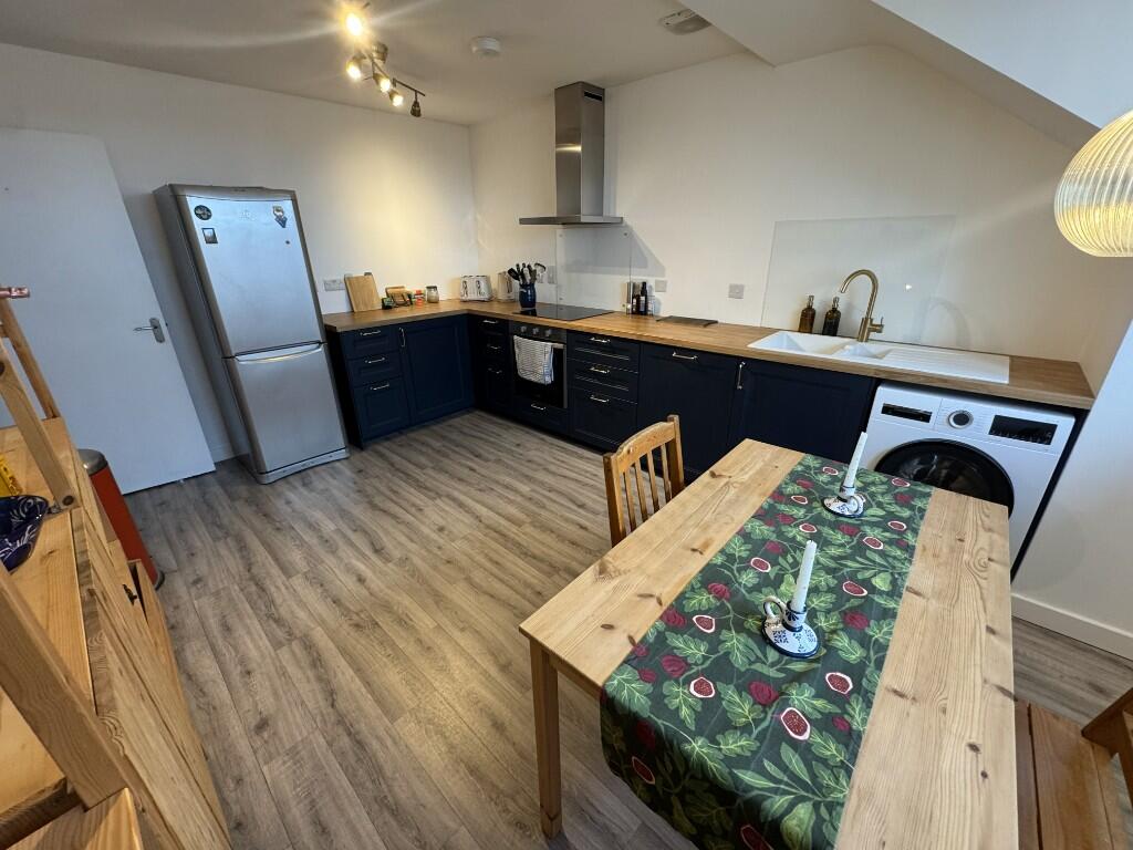 Apartment in Bristol, Northville - View 2