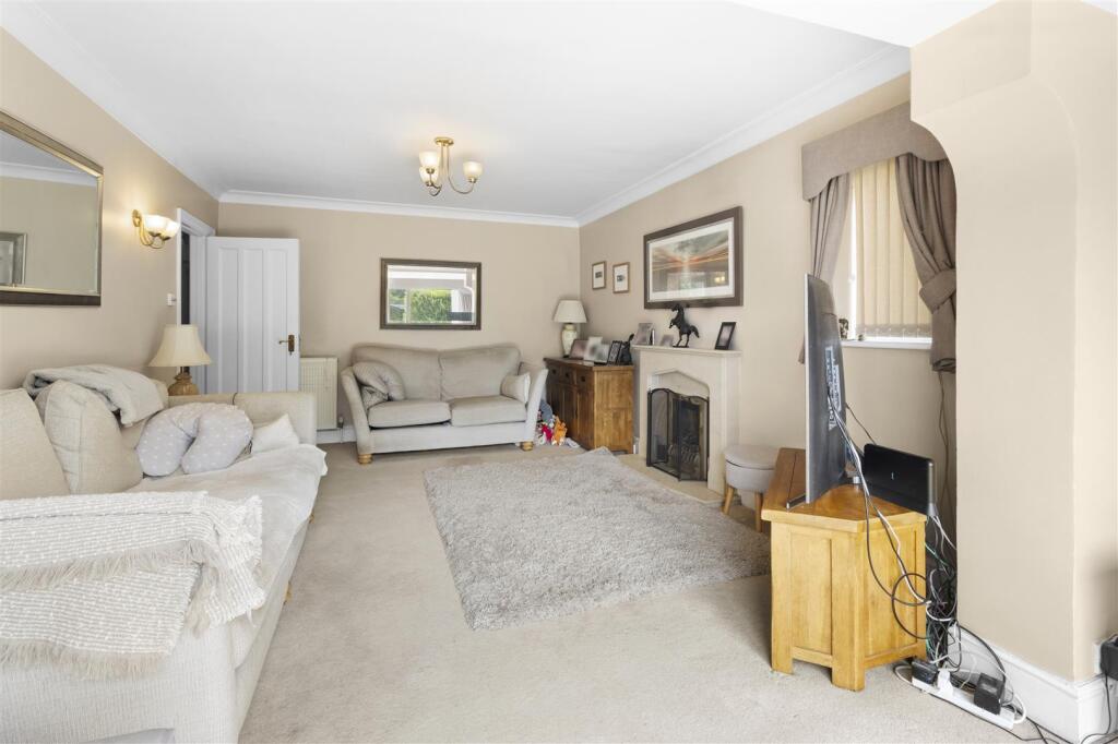 House in Eastbourne, East Sussex - More