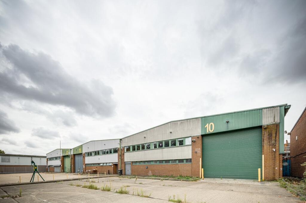 Main image of property: Unit 10, Beckton Trade Park, 4 Eastbury Road, Beckton, E6 6LP