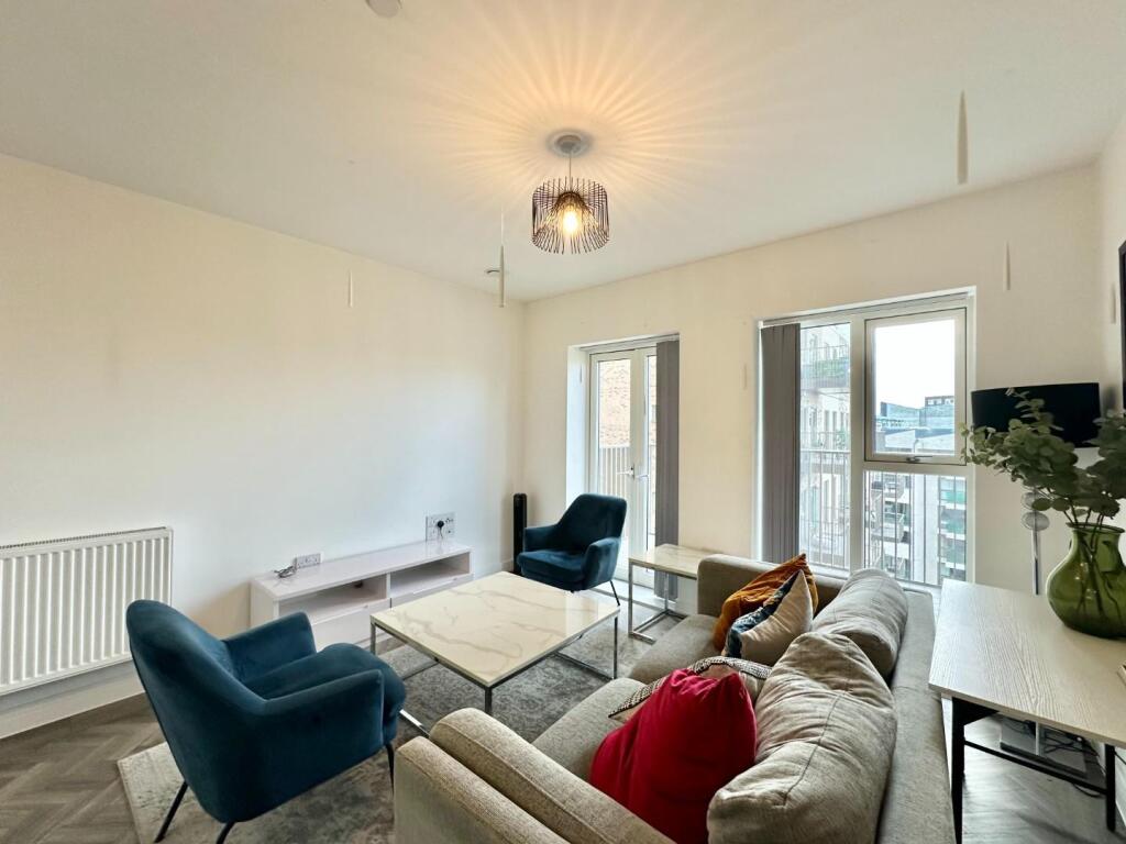 Apartment in Southall - View 4