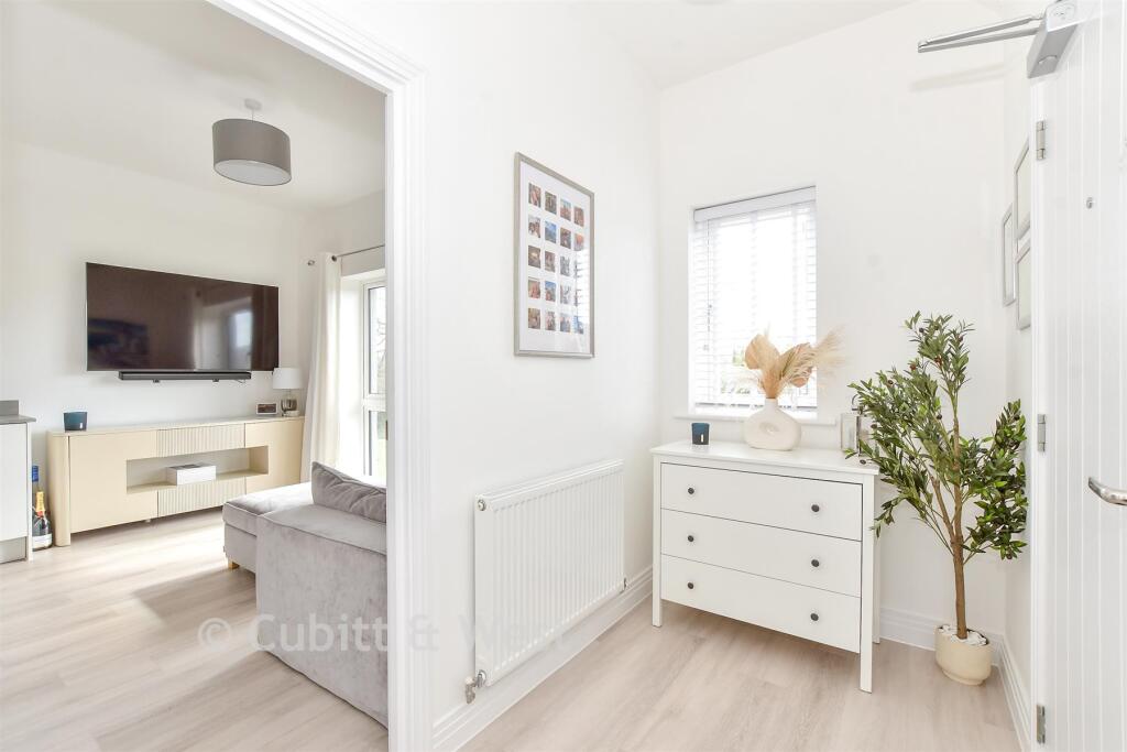 Egret Court End, Hambrook, Chichester, West Sussex - View 5