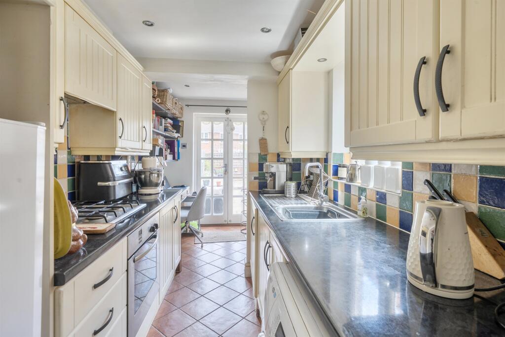 Blacksmiths Lane, St. Albans photo 4