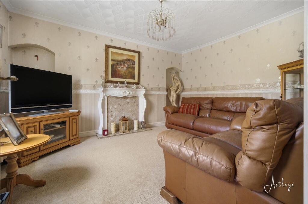 House in Swansea, Bon-y-maen - View 5