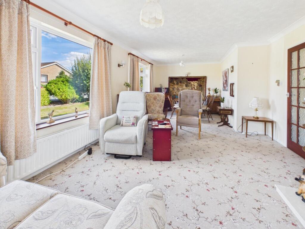 Bainview, 26 Thornton Crescent, Horncastle photo 4