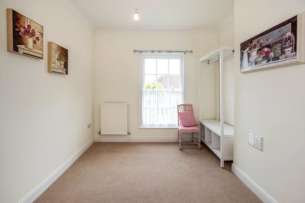 Apartment in Portsmouth - View 5