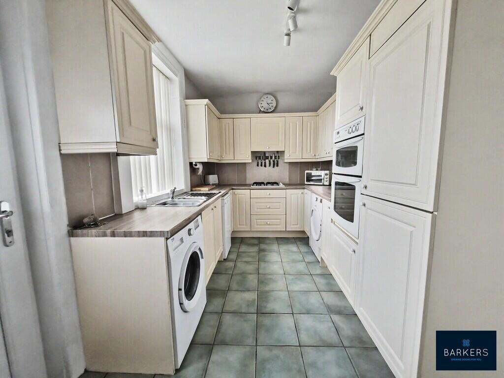 House in Wakefield - View 5