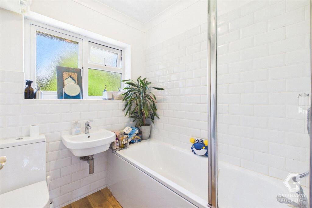 House in Redhill - View 5