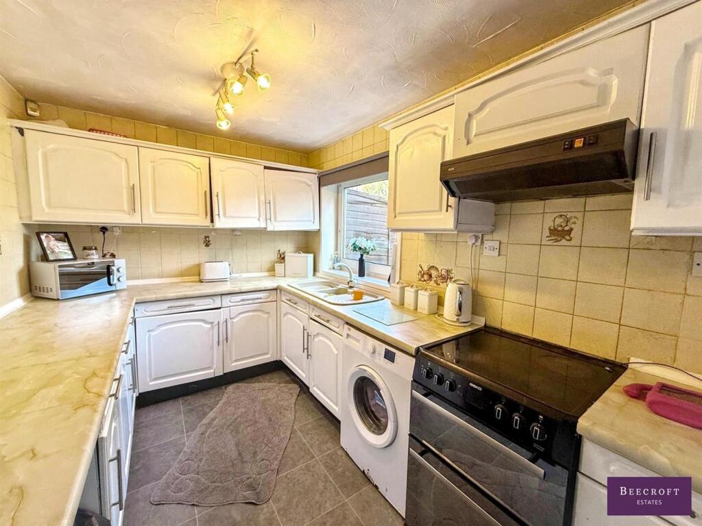 St. Barbaras Road, Darfield, Barnsley photo 4