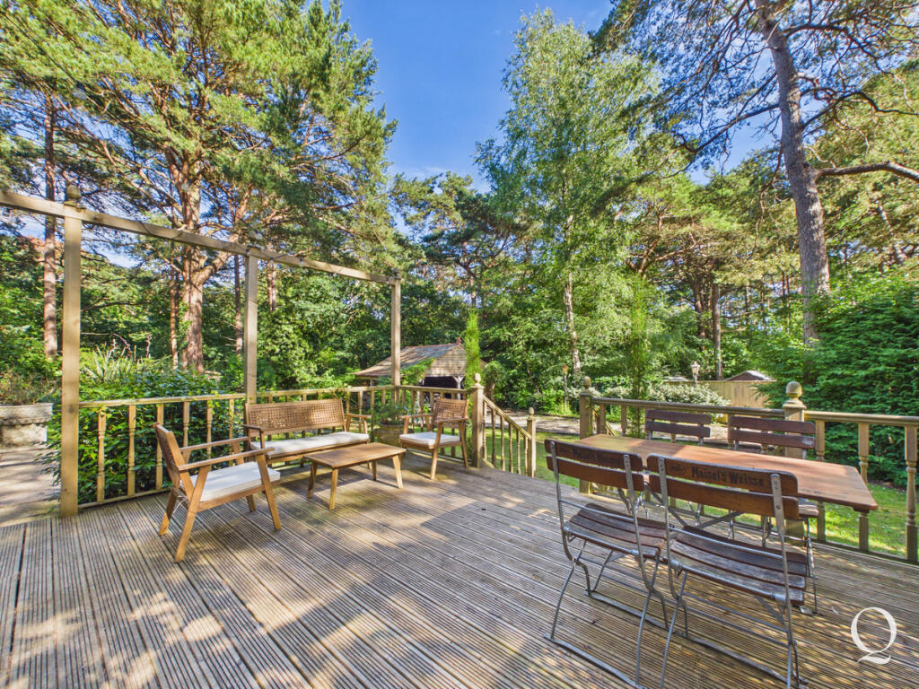 House in Bournemouth, Hillbourne, Broadstone - View 4