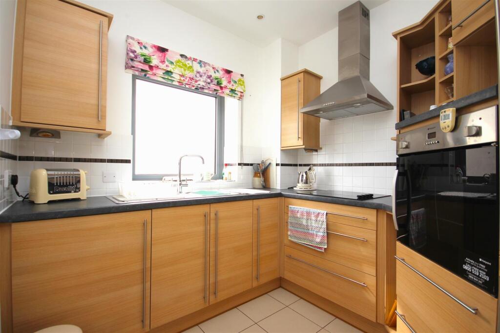 Eversley Court, Seaford photo 3