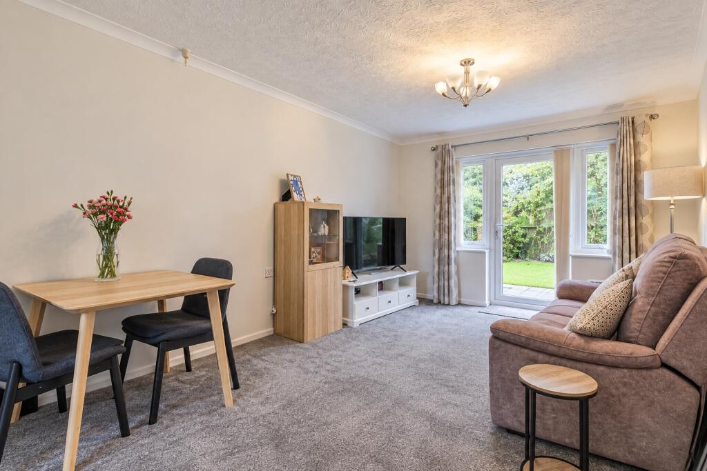 Apartment in Thatcham, West Berkshire - View 5