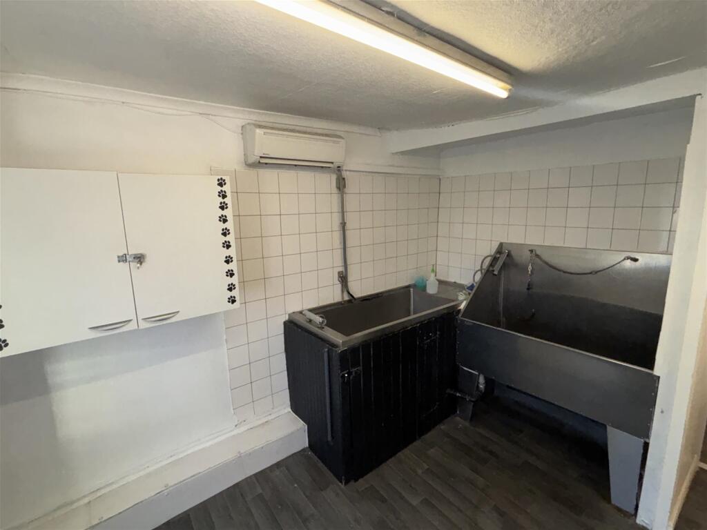 Additional image 7 of Vacant Unit, West Yorkshire