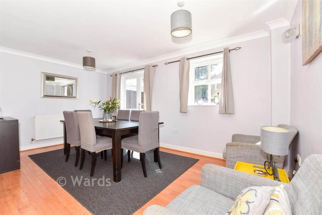 House in Tonbridge and Malling, Kings Hill - View 5