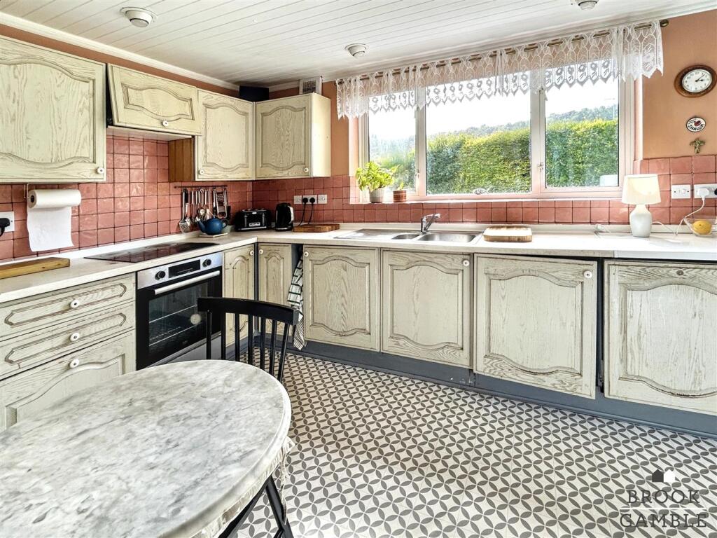 Pashley Road, Eastbourne photo 5