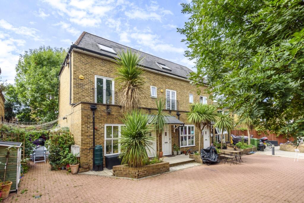 Main image of property: Doverfield Road, London, SW2