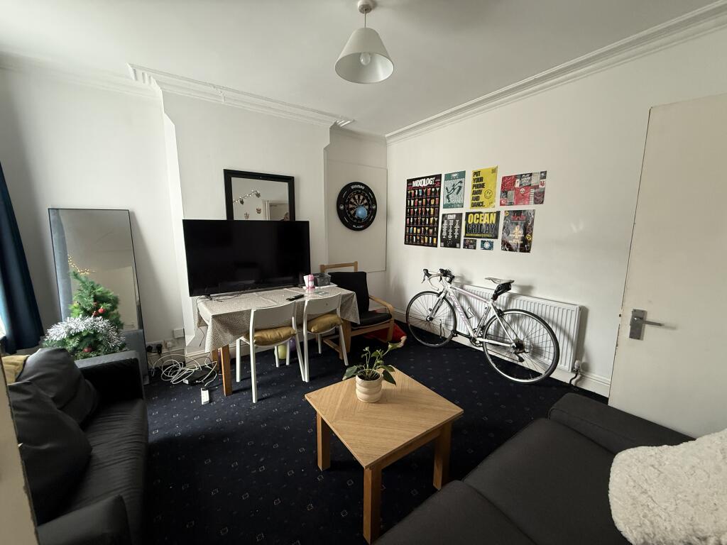 Main image of property: Derby Grove, 5 Bed // 2 Bath NG7 1PE