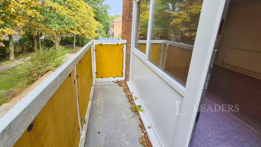 Apartment in Portsmouth - View 4