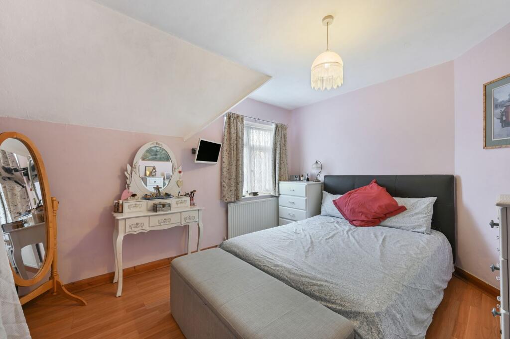 2-bed terraced on Stones Road, Epsom, KT17, £435,000