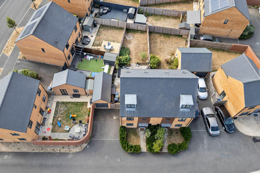 House in Gloucester - View 2