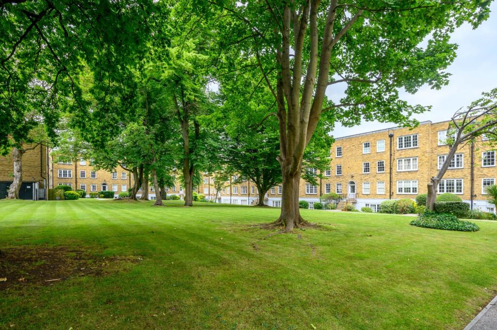 Apartment in London - More