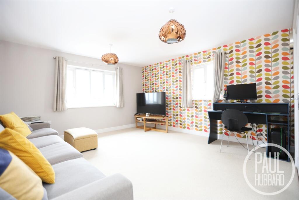 Killick Crescent, Carlton Colville, Lowestoft photo 4