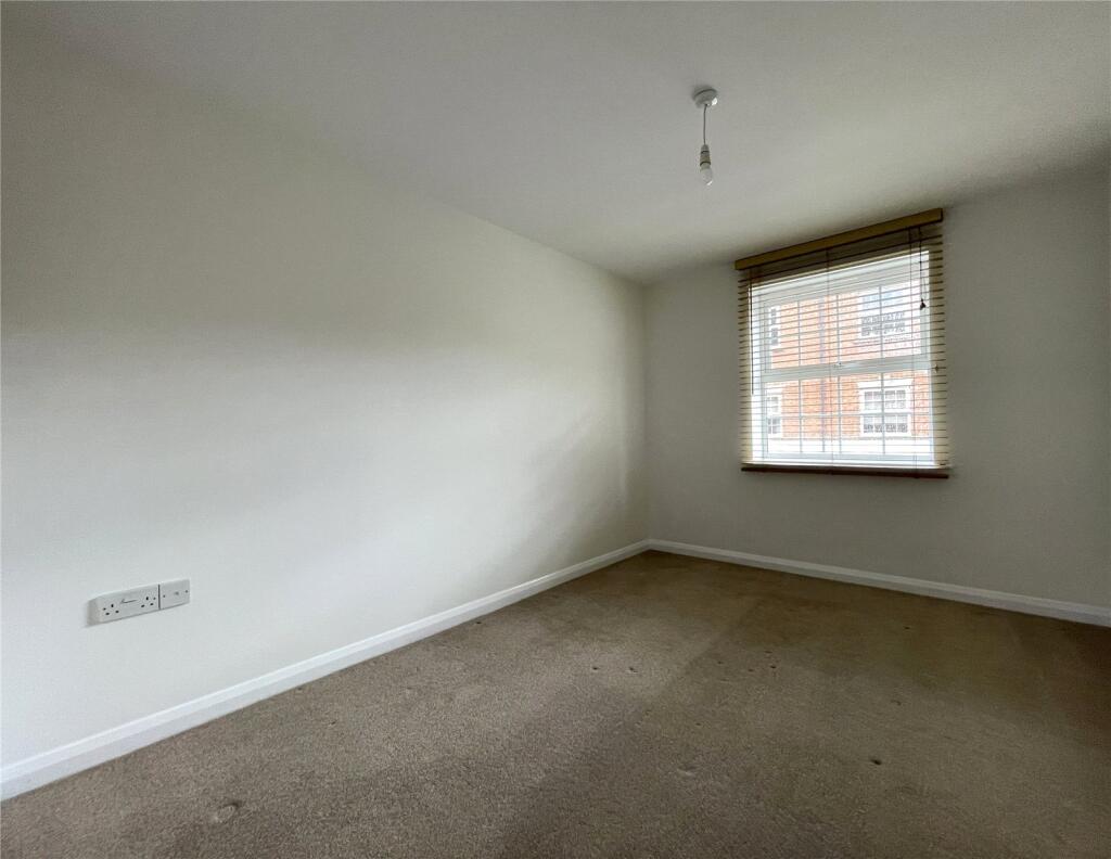 Apartment in Taunton, Firepool - More