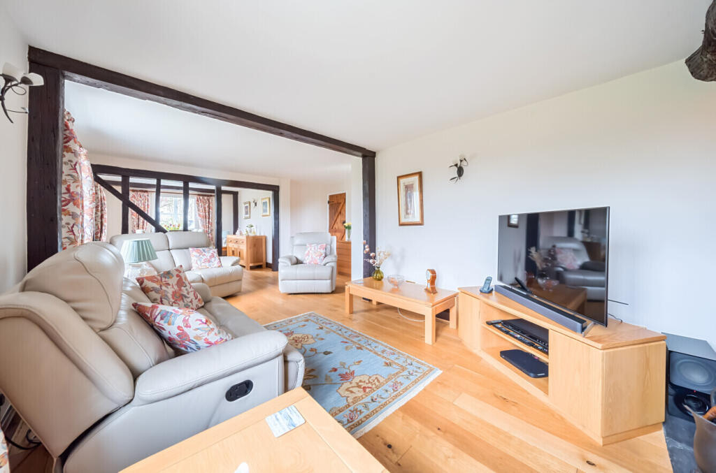 Thaxted Road, Great Sampford, Saffron Walden, Essex, CB10 photo 3