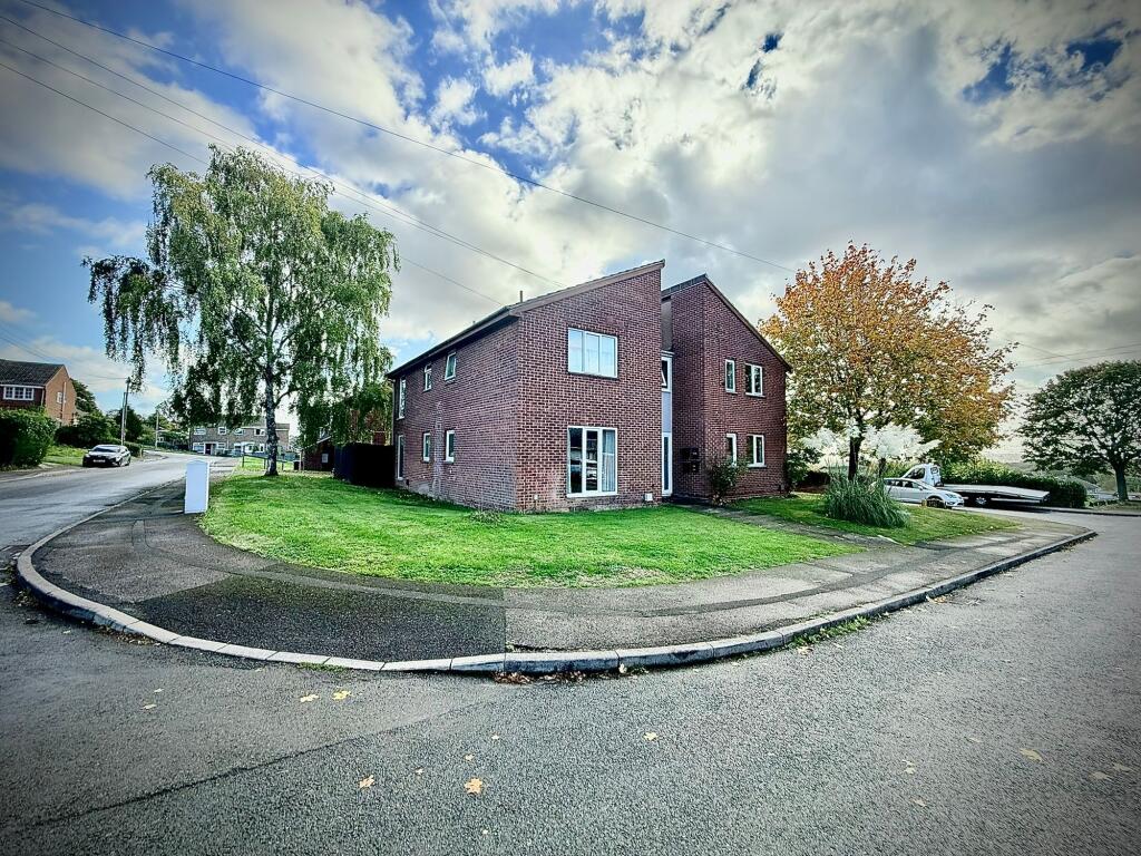 Apartment in Wakefield - View 4