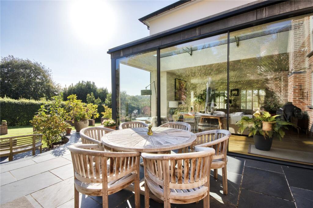 House in Tonbridge - More