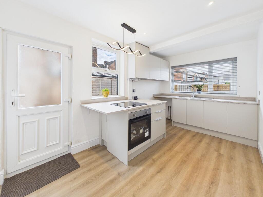 House in Gedling - View 4
