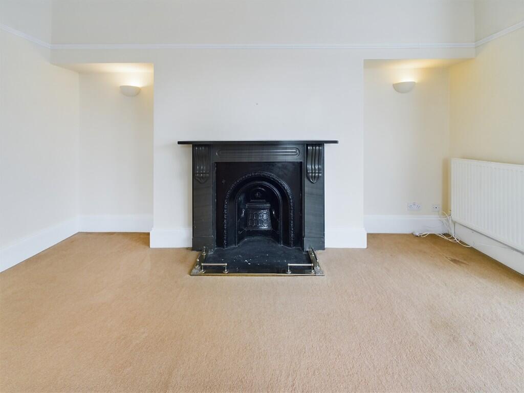 Apartment in Plymouth - View 3