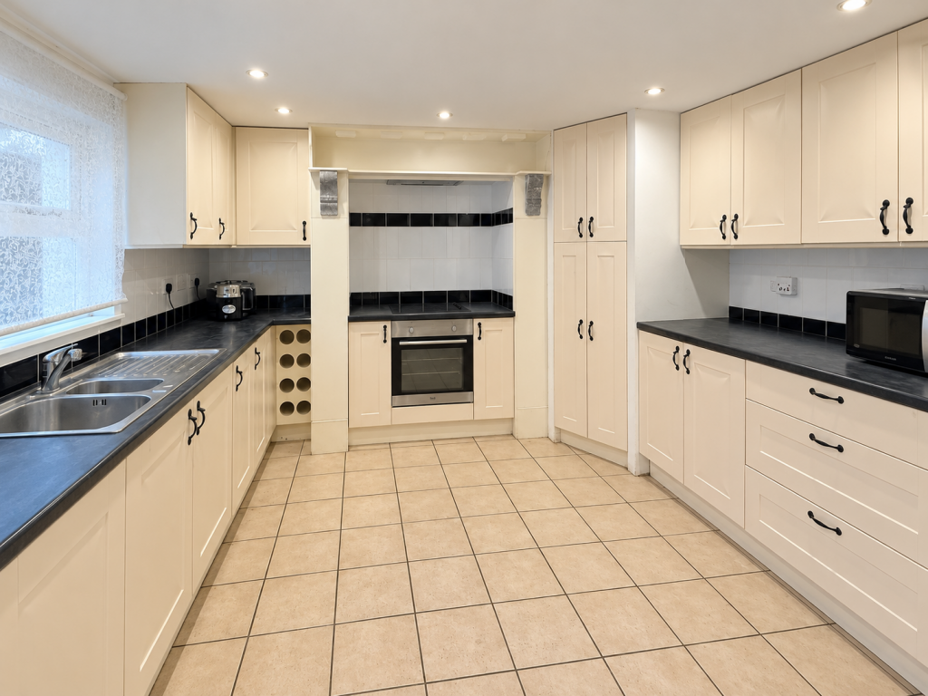 House in Canterbury - View 4