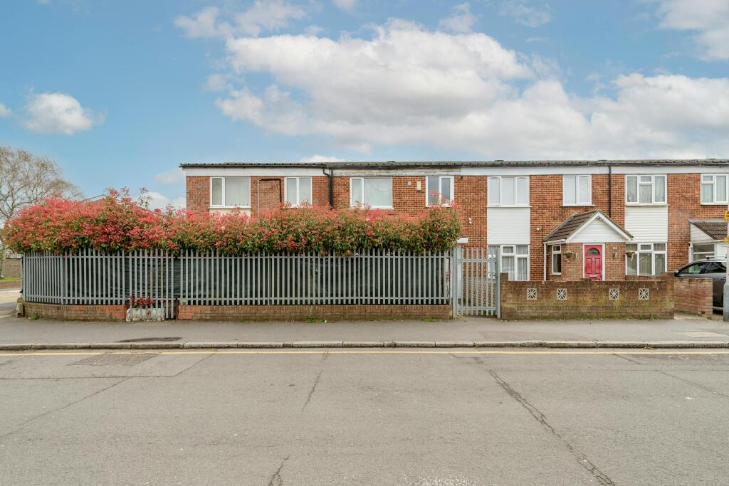 Main image of property: Hackland House, 346 Yeading Lane, Hayes, UB4 9AY