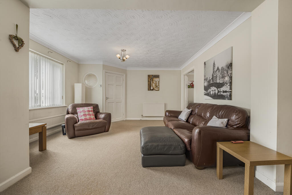 Clos-Y-Dyfrgi, Thornhill, Cardiff photo 4