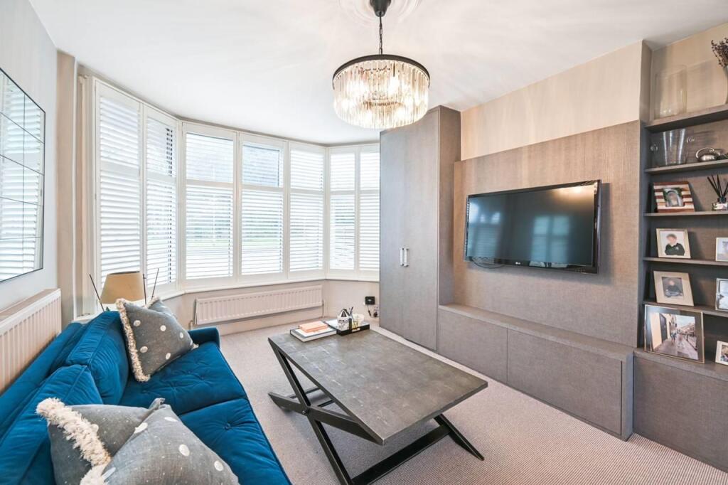 House in London, Marshall Estate, Mill Hill - View 2