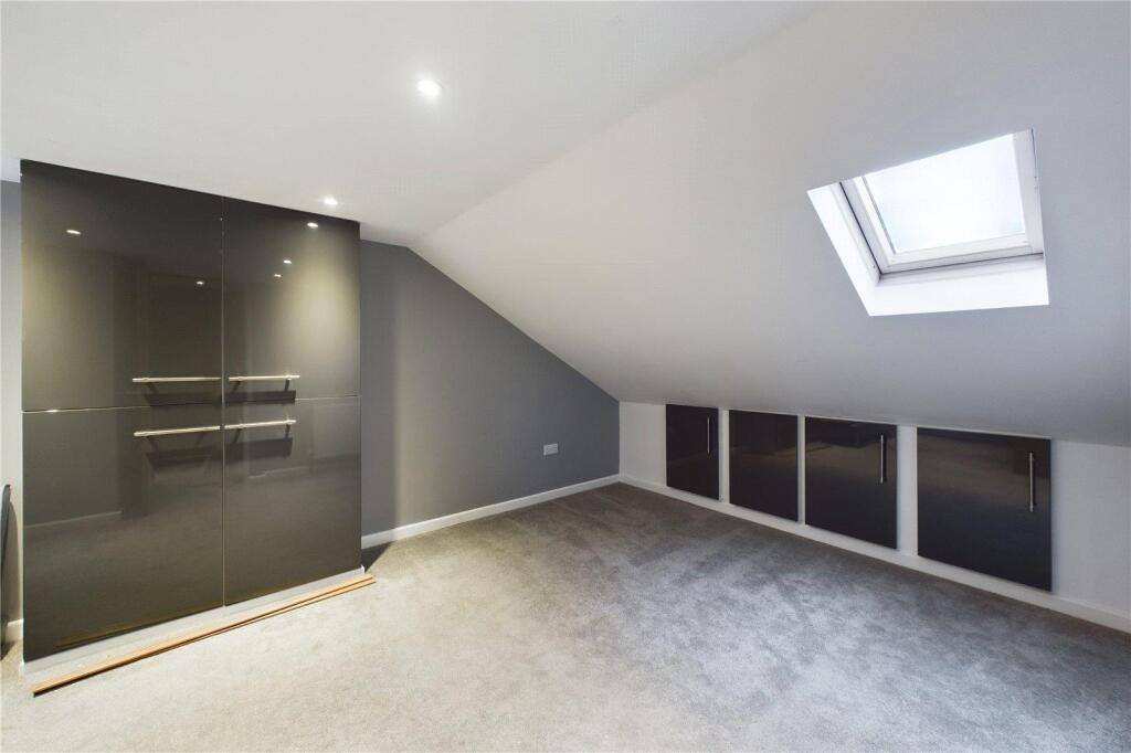 House in Redhill - View 5