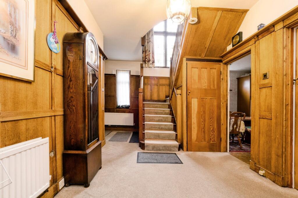 House in London - View 3