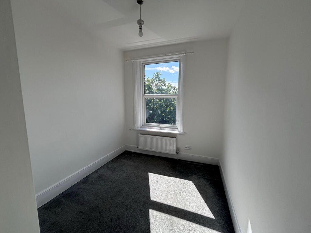 Apartment in Newcastle upon Tyne - View 4