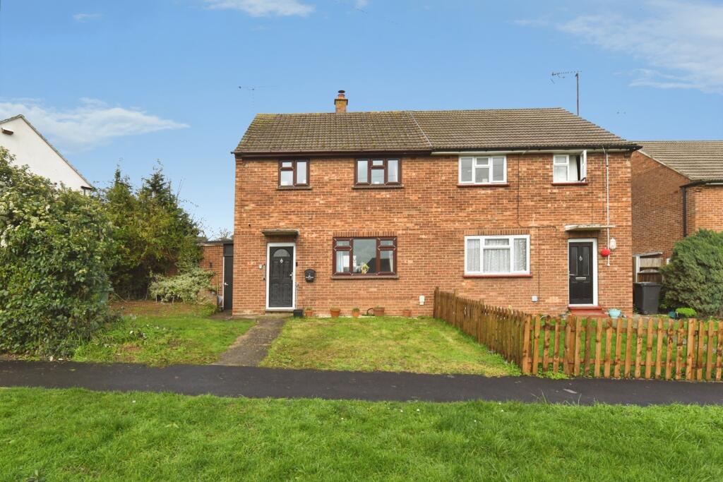 Main image of property: Beech Avenue, Braintree, Essex, CM7