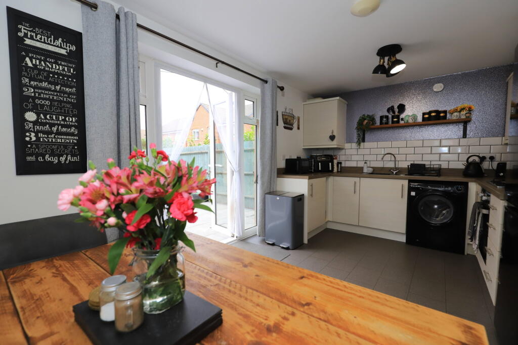 House in Walsall, West Midlands - More