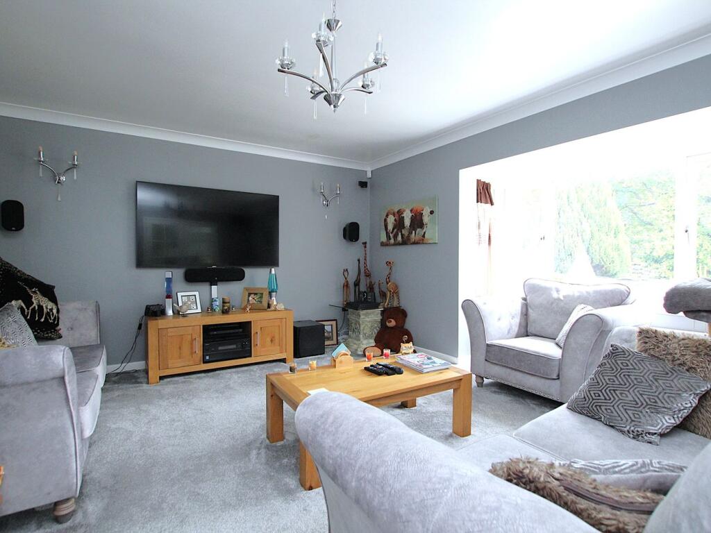 Cotton Close, Broadstone, BH18 photo 3