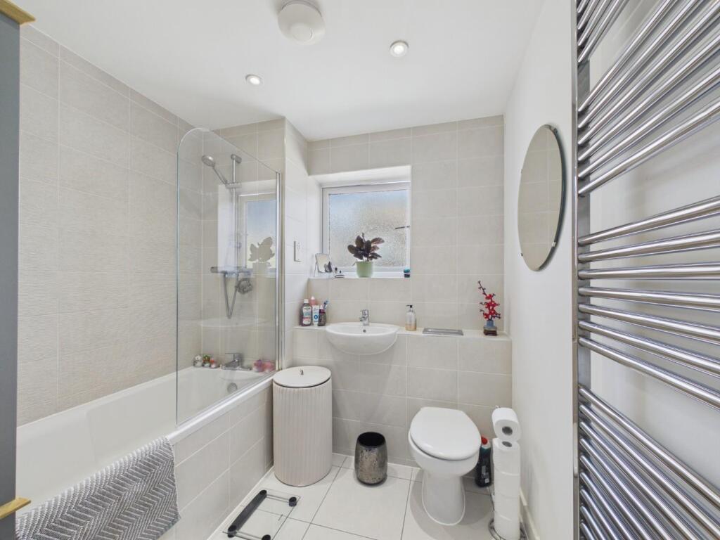 Apartment in Tonbridge - View 5