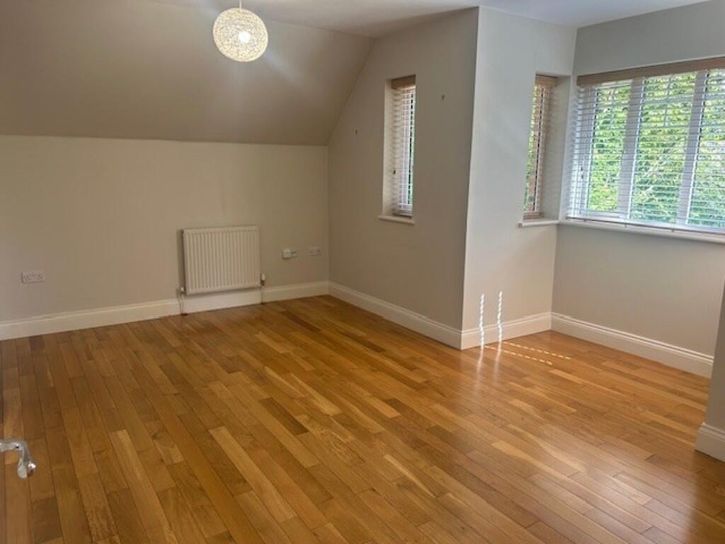 Apartment in Horsham, North Horsham - View 2