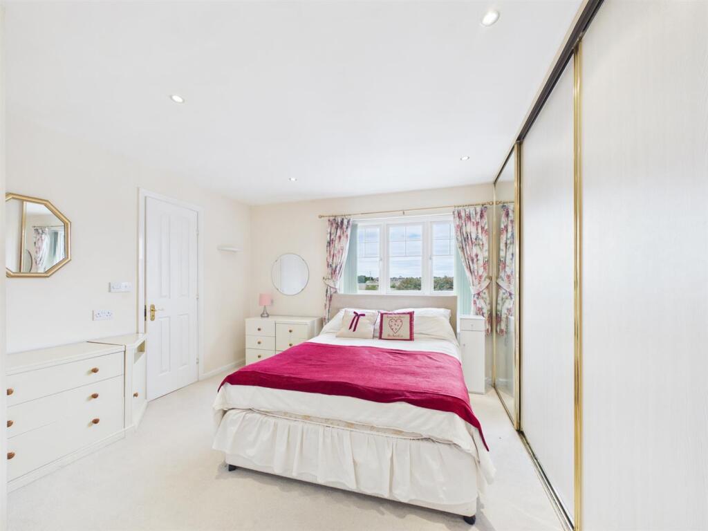 Apartment in Newcastle upon Tyne - More