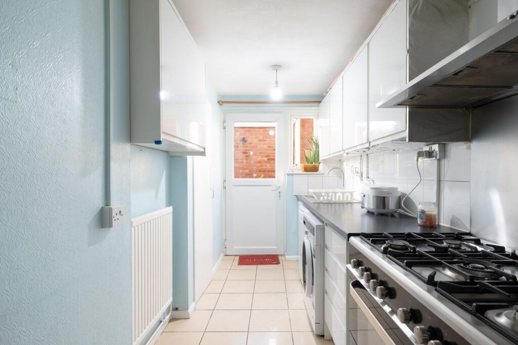 House in Cambridge, Cherry Hinton - View 3