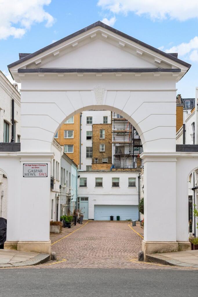 House in London - View 2