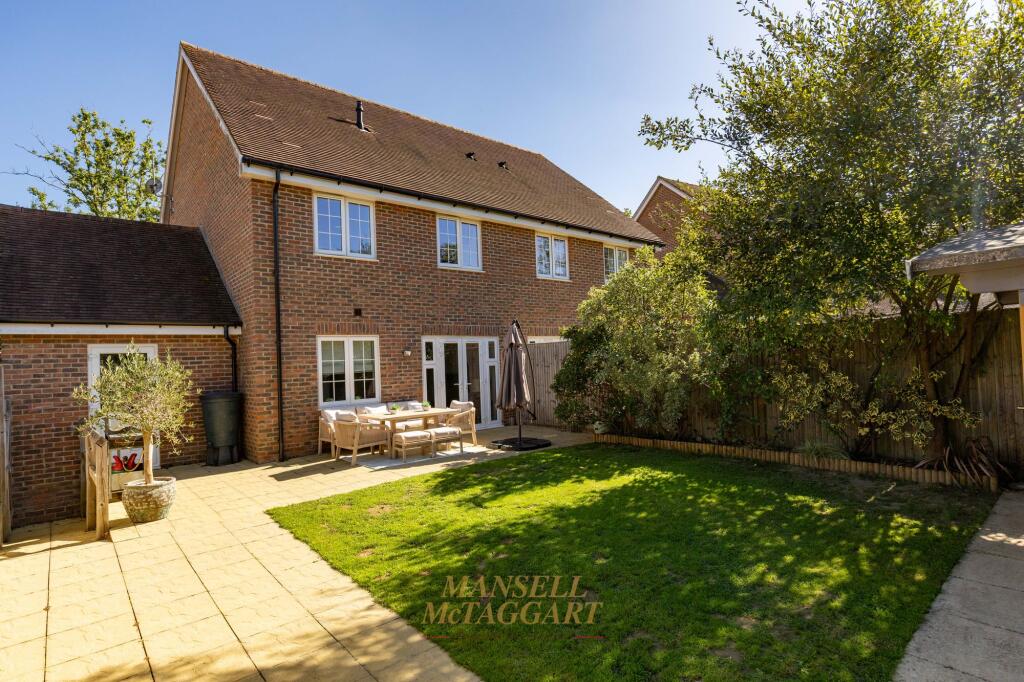 House in Redhill - View 2