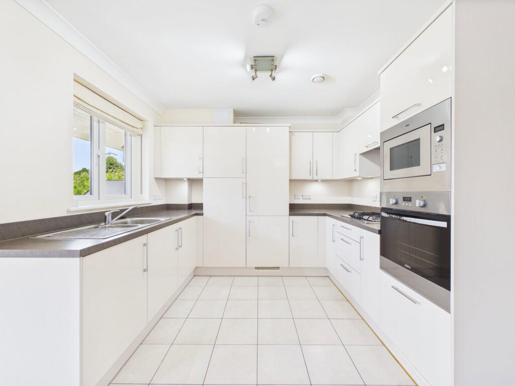 Apartment in Worthing, West Worthing - View 3